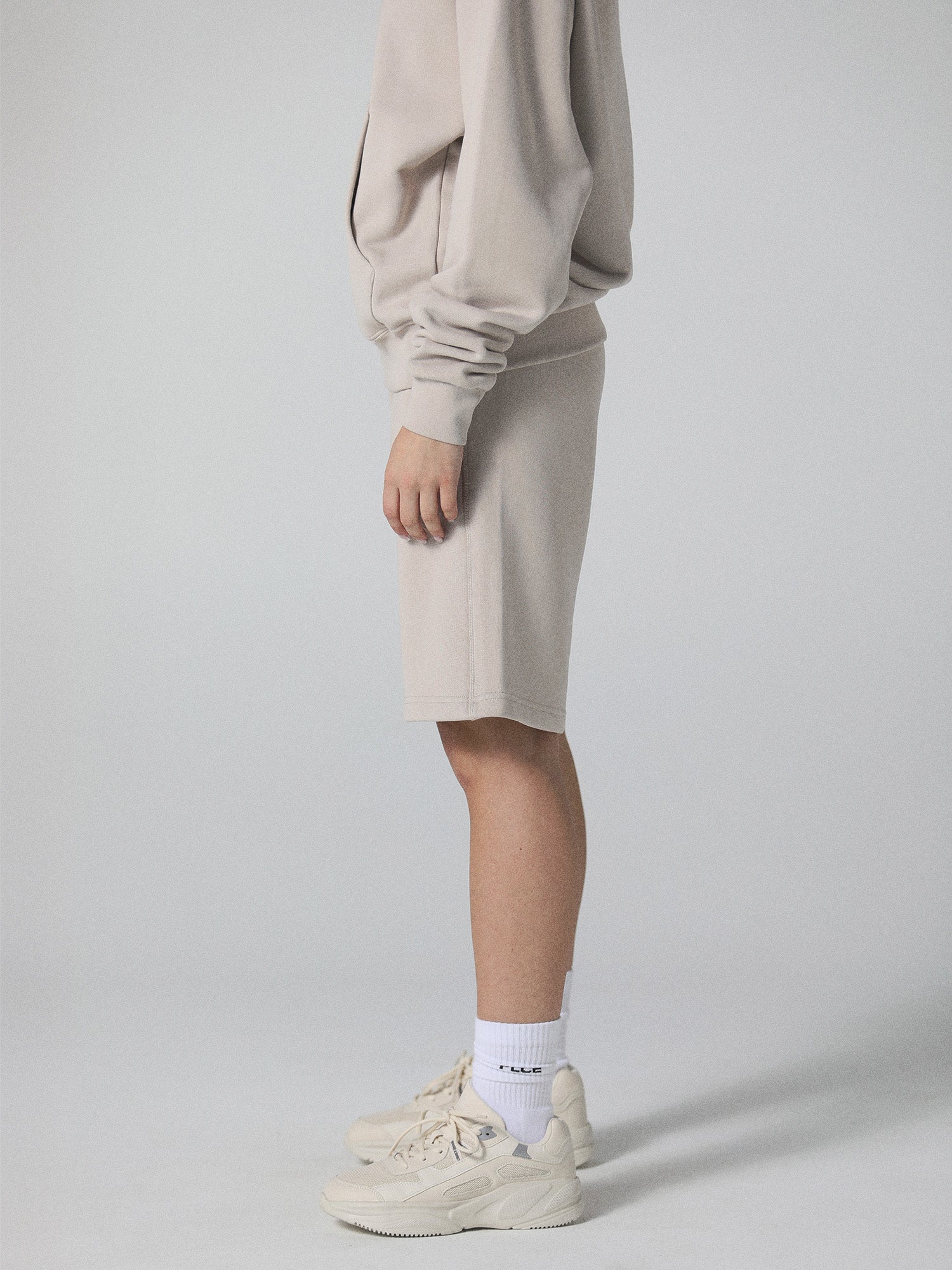 Stars Shorts in Deep Taupe